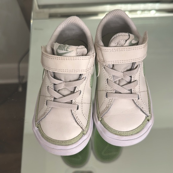 Nike Court Legacy Toddler Slip On Honeydew Phantom White Sneaker Shoes 7C - Picture 11 of 11